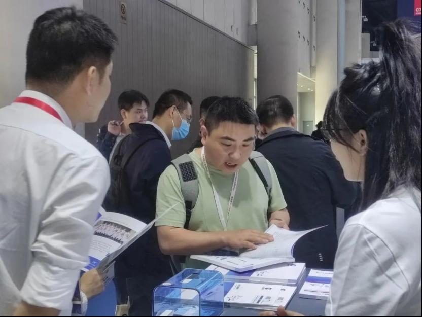 长江传感携搭载RS485通讯功能的光纤传感器和光幕传感器亮相成都工博会，助力制造企业数字化转型8