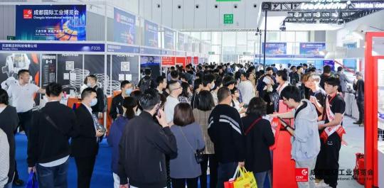 长江传感携搭载RS485通讯功能的光纤传感器和光幕传感器亮相成都工博会，助力制造企业数字化转型
