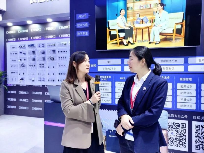 长江传感携搭载RS485通讯功能的光纤传感器和光幕传感器亮相成都工博会，助力制造企业数字化转型17