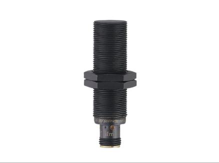 使用IGW电感式接近开关测量不同的金属目标物