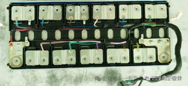 小米SU7 Max的电池管理系统中关键传感器如何配置？10