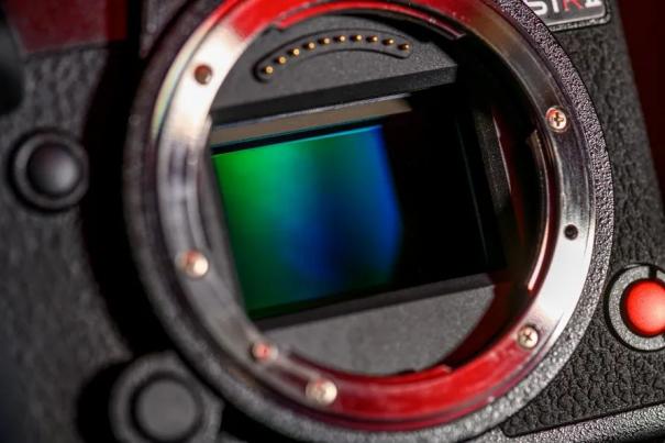 松下Lumix S1R2无反相机：传感器与DJI Ronin同款，照片视频两手抓！2